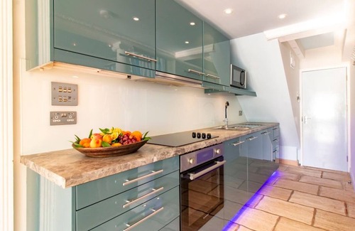 Folkestone Villa | The Breakers - Riviera Apartment