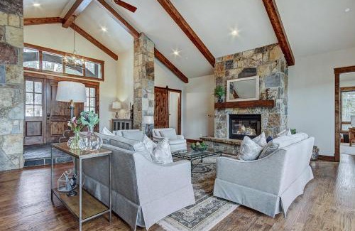 The Highlands House | The Breck Escape Home