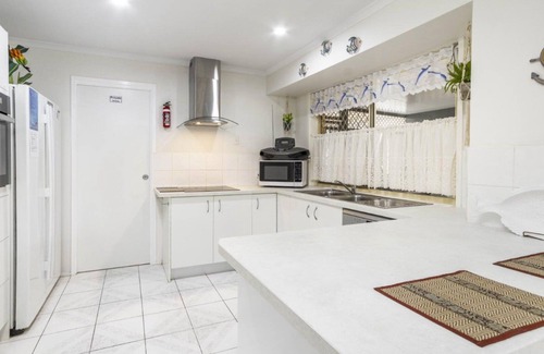 Banksia Beach Apartment | The Bribie Island Beachcomber