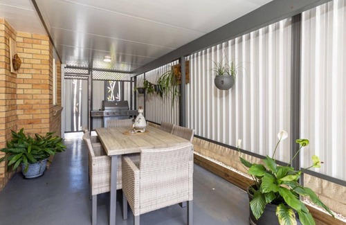 Banksia Beach Apartment | The Bribie Island Beachcomber
