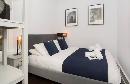 Bath Cottage | The Bridge House