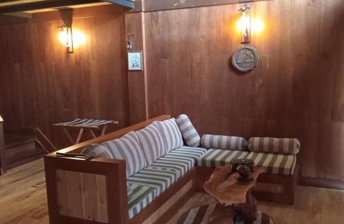 Hatton Bed & Breakfast | The Bridge Viwe Cabin