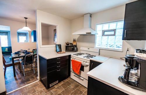 Mount Washington Apartment | The Bridges Mt Washington Sleeps 12