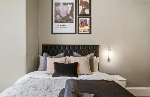 Wakefield Apartment | The Bridgeton in Wakefield Apartment - Parking