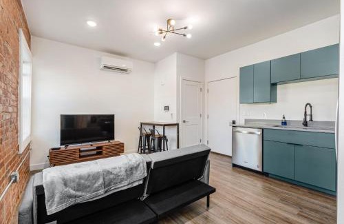 Downtown Columbus Apartment | The Broad Cozy Affordable Luxury in Downtown