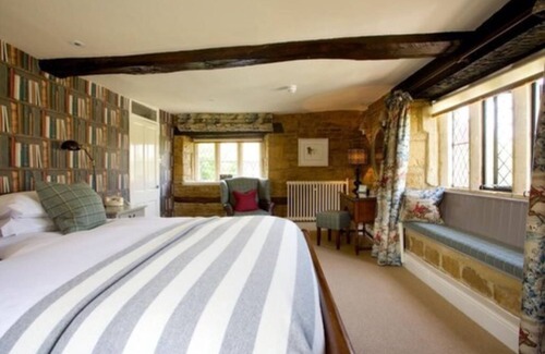 Broadway Hotel | The Broadway Hotel
