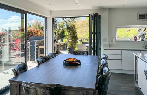 Hay-on-Wye Villa | The Brook - Luxury Villa With Hot Tub