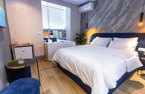 Blloku Hotel | The Bubbles - Jacuzzi Rooms Tirana