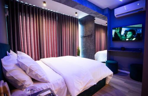 Blloku Hotel | The Bubbles - Jacuzzi Rooms Tirana