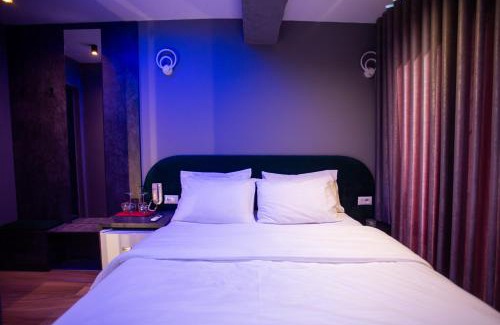 Blloku Hotel | The Bubbles - Jacuzzi Rooms Tirana