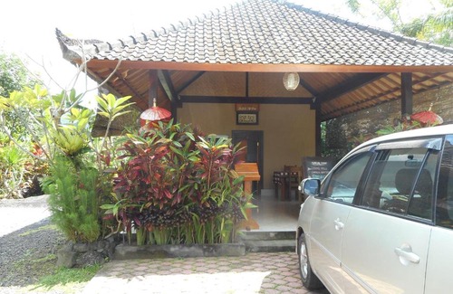 Sidemen Bed & Breakfast | The Bukit Artha