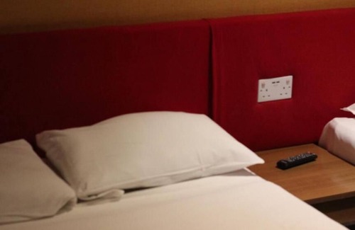 Norbiton Hotel | The Bull and Bush Hotel Kingston