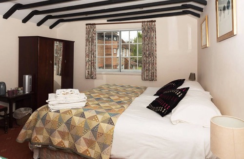 Wargrave Hotel | The Bull at Wargrave