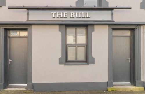 Deiniolen House | The Bull Inn