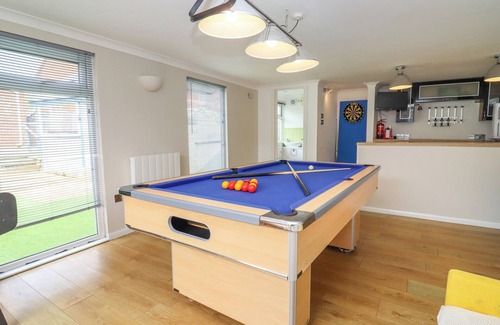 Stonehouse Cottage | THE BULLSEYE, pet friendly, character holiday cottage in Stonehouse