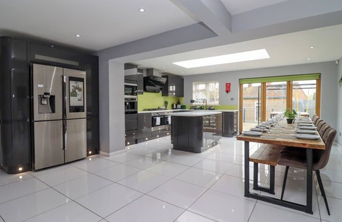 Stonehouse Cottage | THE BULLSEYE, pet friendly, character holiday cottage in Stonehouse