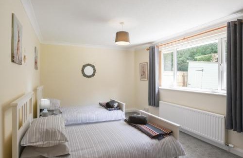 Kingswood House | The Bungalow