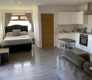 Gildersome Bed & Breakfast | The Bungalow