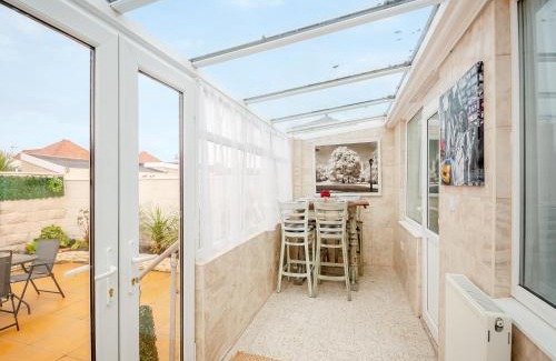 Rhyl House | The Bungalow