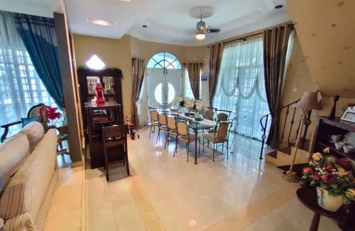 Taman Rakyat Mergong House | The Bungalow Homestay By Cheta
