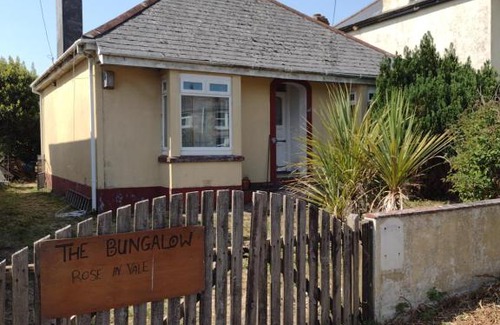Carnbrea House | The Bungalow Rose in Vale