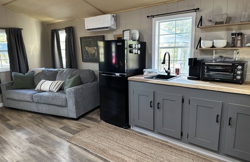 Apple Grove Apartment | The Bunkhouse