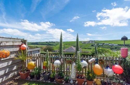 Mawgan Porth House | The Buoys - Two Bedroom House, Sleeps 4