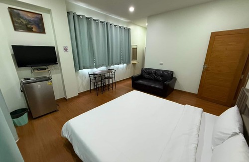 Wang Burapha Phirom Hotel | The Burapa Rooms