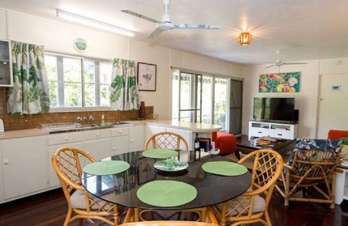 Horseshoe Bay House | The Butterfly House, beautiful home near the beach