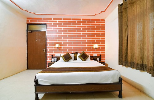 Shyam Nagar Resort | The Byke Grassfield Resort With Outdoor Pool, Shyam Nagar