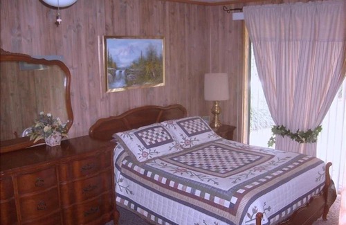 Scranton Cabin | The 'Byrd's Nest' Dublin Bay Lake Dardanelle