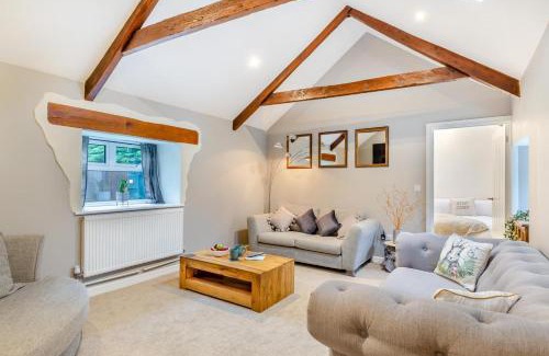 Launceston House | The Byre - Home Farm