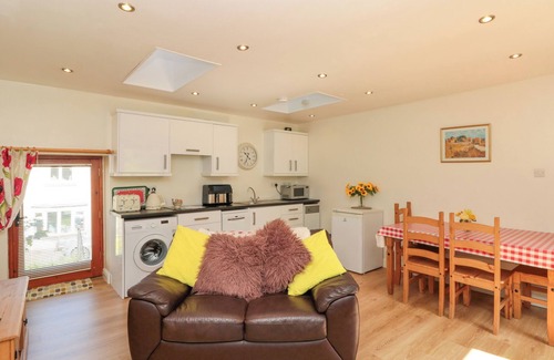 Carlton-in-Cleveland Cottage | THE BYRE, pet friendly, with open fire in Stokesley
