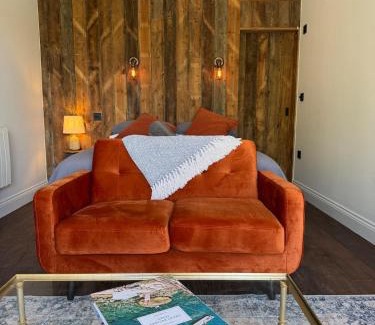 Alton Apartment | The Cabin at Mandalay Lodge