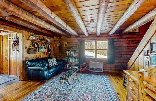 Bethel House | The Cabin & Loft Fort Defiance