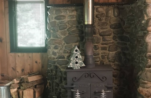 Ashford House | The Cabins on Tenas Creek-Pine Cabin-Mt Rainier