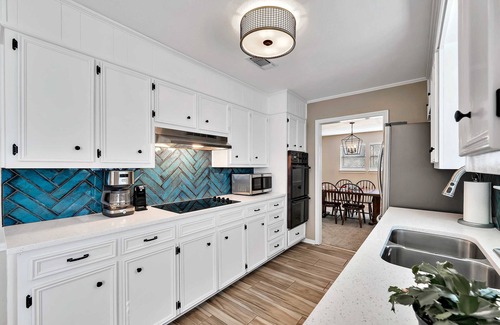 Waco House | The Cactus Casa Uno - Next to Lake Waco - 15m to Downtown Waco - PET FRIENDLY