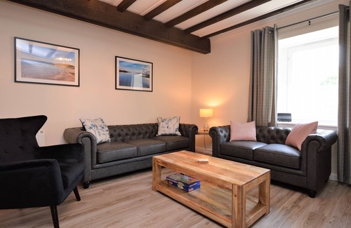 Kilmartin Cottage | THE CAIRN, 4 bedroom luxury apartment, picturesque & historic location