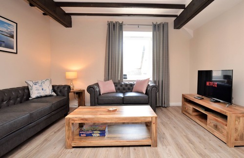 Kilmartin Cottage | THE CAIRN, 4 bedroom luxury apartment, picturesque & historic location