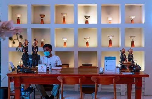 Denpasar Timur Hotel | The Cakra Hotel