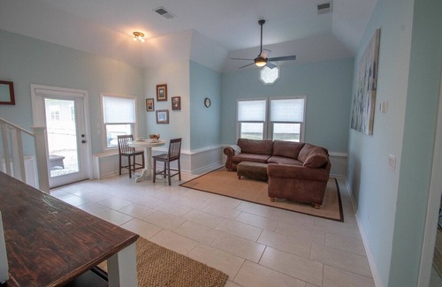 Old Town Bluffton Apartment | The Calming Coastal Suite- 2 Bedroom/1 Bath near Downtown Bluffton