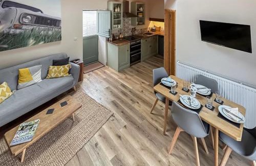 Brayford House | The Calving Barn - Uk49679