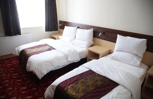 Huddersfield Hotel | The Cambridge Hotel