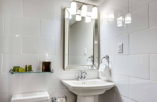 Lexington Hotel | The Campbell House Lexington, Curio Collection by Hilton