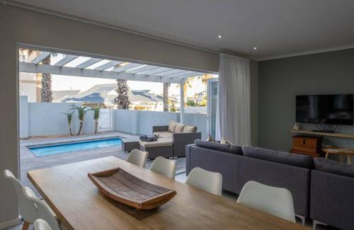 Marina Martinique Villa | The Canals