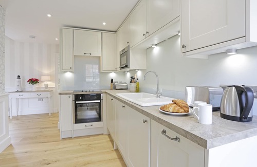 Southwold Apartment | The Cannons - luxury hotel style, central apartment with fantastic sea views