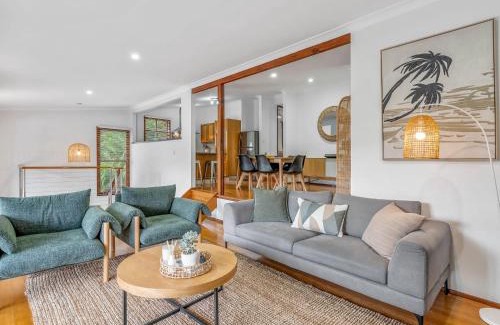 Terrigal House | The Canopy House - by Coast Hosting
