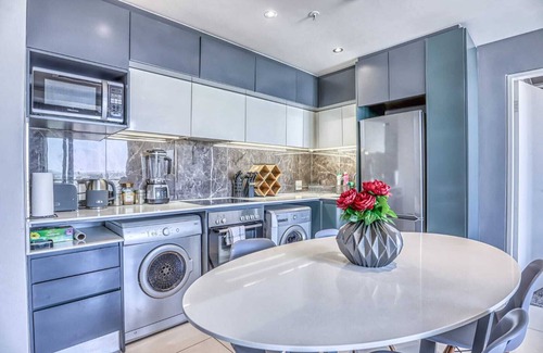 Sandown Apartment | The Capital on the Park Hotel-Two Bedroom Apartment