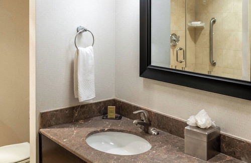 Scioto Mile Hotel | The Capital Suites Hotel
