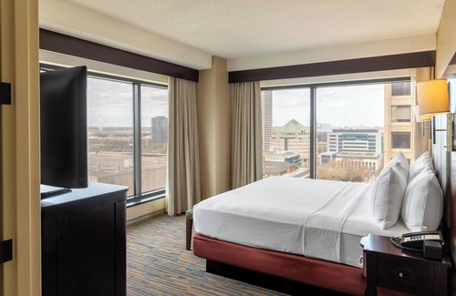 Scioto Mile Hotel | The Capital Suites Hotel